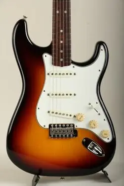 FENDER NEW AMERICAN VINTAGE 65 STRATOCASTER 3-COLOR SUNBURST 2012 (2012)
