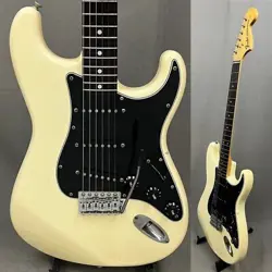 STRATOCASTER 1984 JV