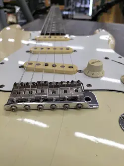 ST62-55 STRATOCASTER WHITE