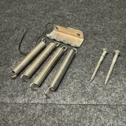 STRAT-STYLE TREMOLO SPRING