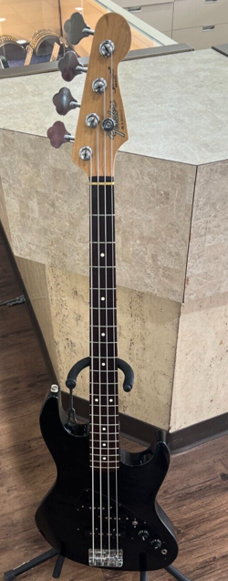 1990-91 FENDER JP-90