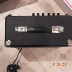 FENDER SQUIER 15 GUITAR AMP IN EXCELLENT CONDITION