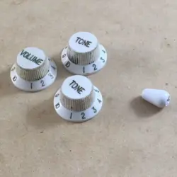 THREE VINTAGE STYLE REISSUE 4 SPOKE GUITAR KNOBS FOR FENDER STRAT AGED GREENED