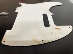 FENDER 1974 WHITE