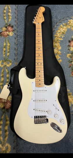FENDER GUITAR JIMMIE VAUGHAN TEX-MEX STRATOCASTER OLYMPIC WHITE W/GIG BAG