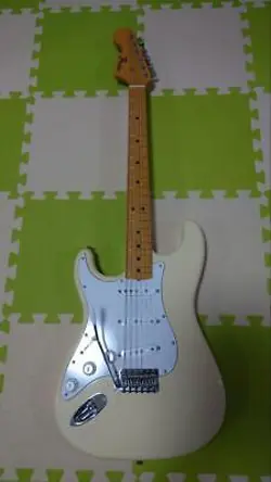 FENDER JAPAN ST-68 JH SAFE PACKING!