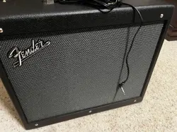 FENDER MUSTANG GTX 100 GUITAR AMP