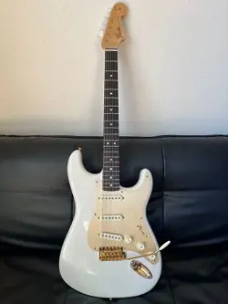STRATOCASTER LTD 75TH