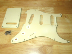 FENDER 1989 USA WHITE 3 PLY STRATOCASTER PICKGUARD & TREMOLO COVER