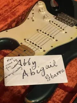 VINTAGE CUSTOM FENDER