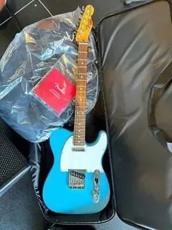 ELECTRIC GUITAR FENDER TELECASTER MAUI BLUE