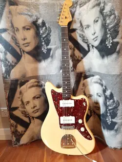 JAZZMASTER LTD EDITION