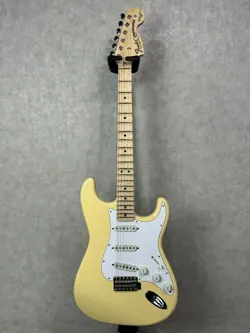FENDER JAPAN EXCLUSIVE YNGWIE MALMSTEEN STRATOCASTER YWH YELLOW WHITE MIJ 2022