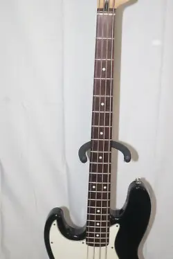 BASS BLACK/WHITE