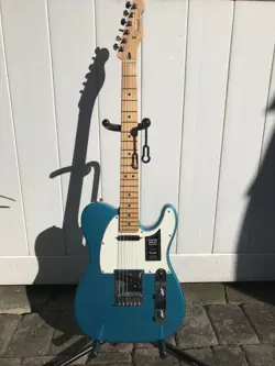 FENDER PLAYER TELECASTER ELECTRIC GUITAR WITH CASE
