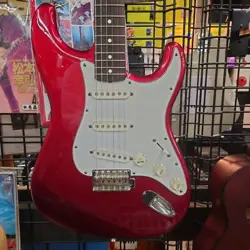 USED FENDER JAPAN ST-STD ELECTRIC GUITAR R SERIAL