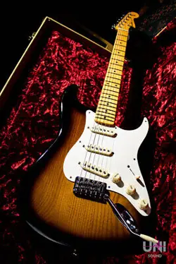 FENDER ERIC JOHNSON 1954 VIRGINIA STRATOCASTER MAPLE FINGERBOARD 2-COLOR SUNBURS