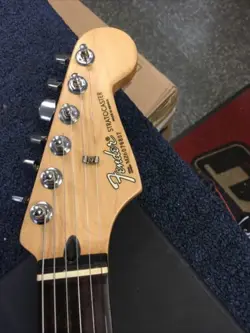 FENDER MEXICAN STRATOCASTER