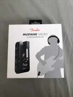 FENDER 2311300000 MUSTANG MICRO GUITAR RECHARGEABLE HEADPHONE BNIB