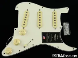 PICKGUARD 73 STRATOCASTER.