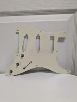 PICKGUARD STRAT MIJ