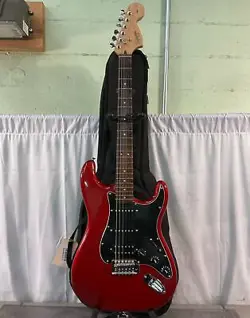 FENDER SQUIER STRAT AFFINITY SERIES CANDY APPLE RED ELECTRIC GUITAR BUNDLE