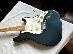 STRAT STRATOCASTER PLUS