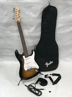 SQUIER FENDER ELECTRIC GUITAR - STRATOCASTER WITH CASE