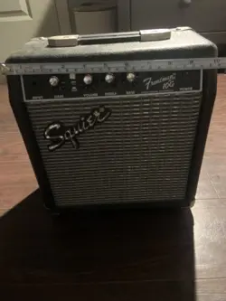 FENDER 10G AMP