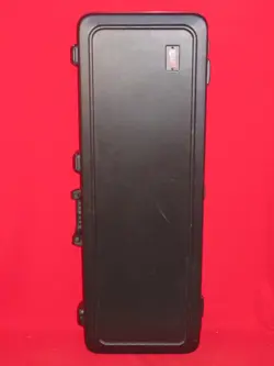 GATOR BLACK GUITAR HARDSHELL CASE