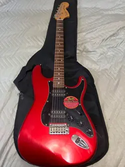 SQUIER BY FENDER STANDARD SERIES STRATOCASTER AND KORG AX3000G SET