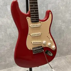 STRATOCASTER RED USED