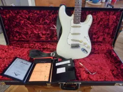 2020 FENDER CUSTOM SHOP 1964 STRATOCASTER JOURNEYMAN RELIC - AGED OLYMPIC WHITE