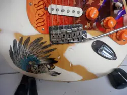 FENDER STRATOCASTER SIGNATURE