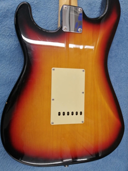 ST-50 3TS STRATOCASTER