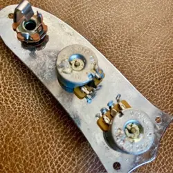 MUSTANG GUITAR CONTROL