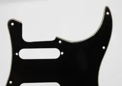 STRAT W/ORIGINAL SCREWS