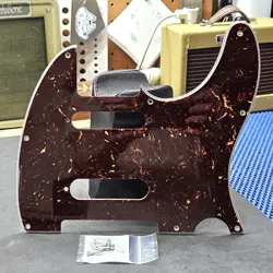 4-PLY PICKGUARD PICKUP