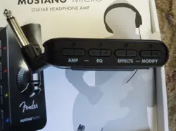 FENDER MUSTANG MICRO GUITAR HEADPHONE AMP EXCELLENT CONDITION