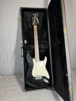 FENDER STARCASTER ELECTRIC GUITAR ROSEWOOD FRETBOARD PAINTED HEADSTOCK BLACK