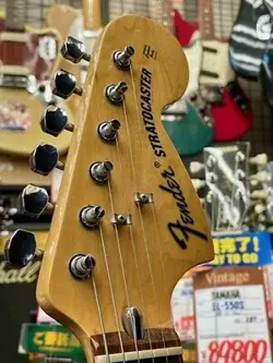 FENDER HALF YEARLY FINANCIAL RESULTS CLASSIC SERIES '70S STRATOCASTER -NATURAL /