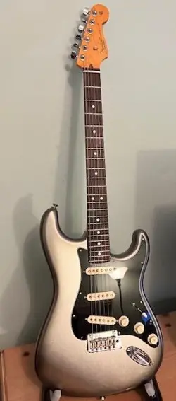 STRATOCASTER MERCURY WITH