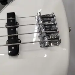 FENDER PLAYER JAZZ BASS POLAR WHITE ELECTRIC