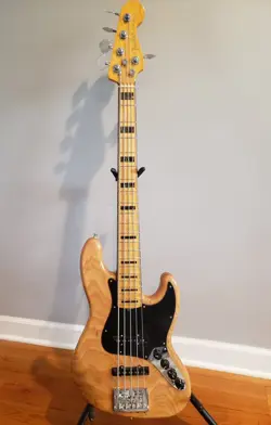 FENDER AMERICAN ULTRA JAZZ BASS 5 STRING