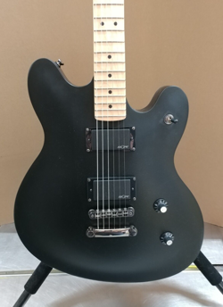 GUITAR FLAT BLACK