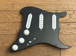 DAVID GILMOUR FENDER AMERICAN PROFESSIONAL STANDARD STRATOCASTER PICKGUARD BLACK