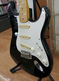 STRATOCASTER ELECTRIC GUITAR-10
