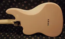 CUSTOM SQUIER