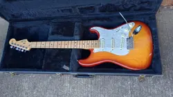 2013 FENDER STRATOCASTER AMERICAN STANDARD SIENNA SUNBURST ASH BODY   HARDSHELL