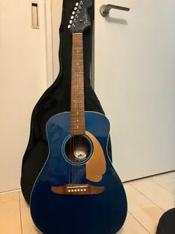 GUITAR WITH CAPO